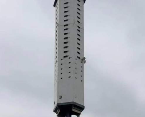 Segunda torre de biodiversidad, ahora en La Puebla del Río Segunda torre de biodiversidad, ahora en La Puebla del Río